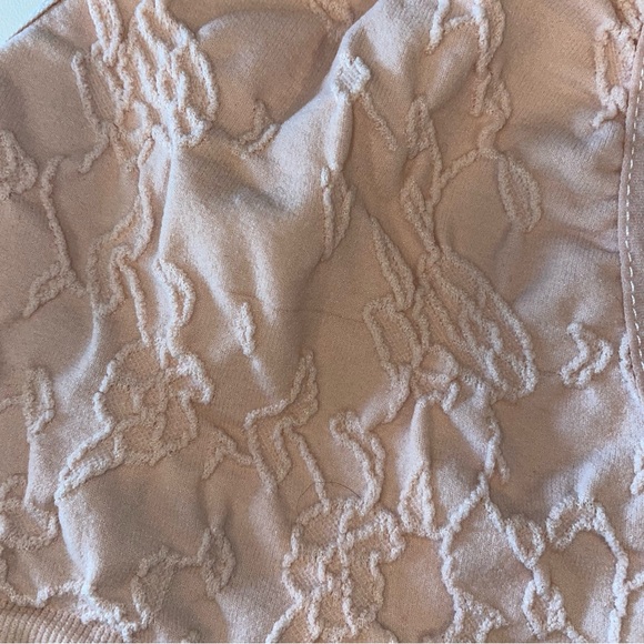 🔥 3 for $15 🔥
Urban Outfitters Out From Under Halter bralette size medium - Picture 2 of 9